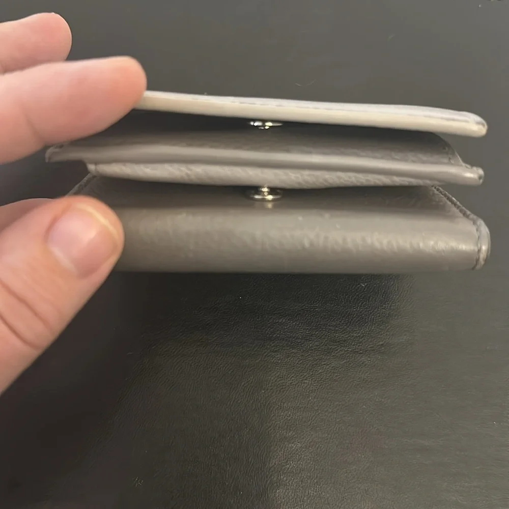 YSL Leather Trifold Wallet - Picture 3 of 9